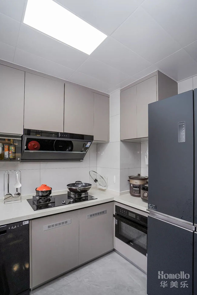 105㎡四居，高檔且實用的簡約主題，體驗寬敞舒心的現(xiàn)代生活